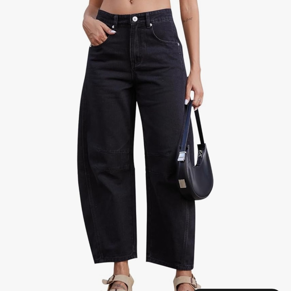 Mid Rise Barrel Leg Jeans – Black